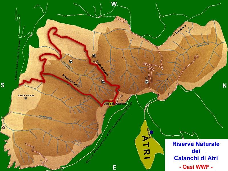 01.jpg - 01.jpg - La mappa della Riserva Naturale dei celebri "Calanchi di Atri", Oasi WWF. Le strade e i sentieri che consentono al visitatore di raggiungere il Fondovalle Piomba (106 m. slm.) attraversando un paesaggio quasi lunare sono quattro; tre partono dal Colle della Giustizia (468 m. s.l.m., il punto più alto di tutto il territorio comunale): "Strada Brecciara"; "Strada S. Paolo", lungo la quale si trova la piccola cappella con la 'pietra di S. Paolo', e "Sentiero Casale"; l'imbocco del "Sentiero Colle Varese" si trova circa 1 km. più ad  est, sempre lungo la S.P. Atri-Treciminiere-Silvi.