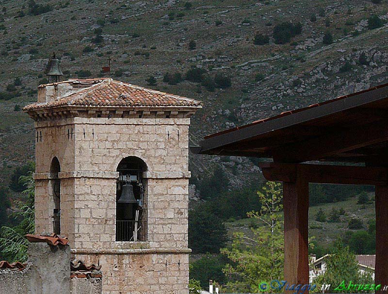 25-P1180057+.jpg - 25-P1180057+.jpg - Il campanile della chiesa parrocchiale di S. Flaviano.