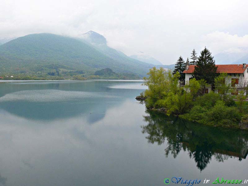 05-P1020867+.jpg - 05-P1020867+.jpg - Il lago di Barrea.