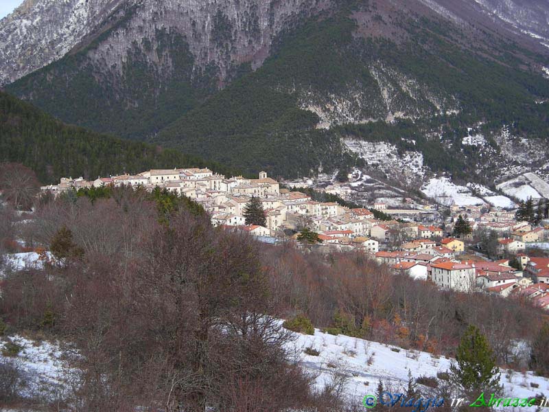 01_DSCN0379+.jpg - 01_DSCN0379+.jpg - Panorama del borgo.