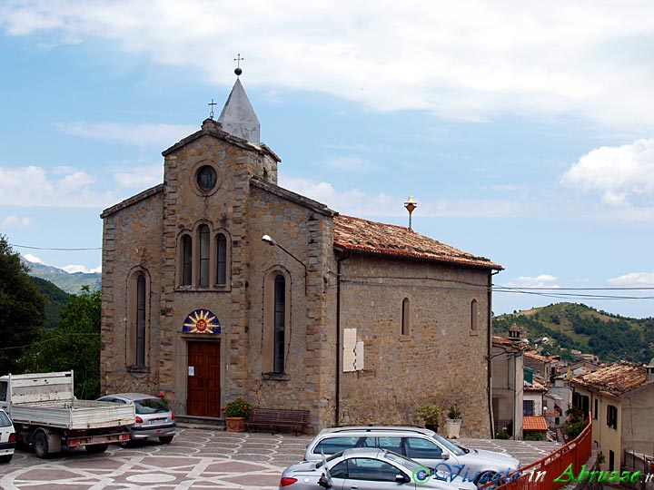 04-P7022175+.jpg - 04-P7022175+.jpg - La chiesa parrocchiale.