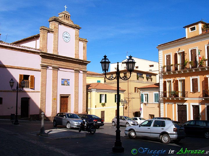 14-PA183455+.jpg - 14-PA183455+.jpg - La chiesa della Misericordia (XVI sec.).